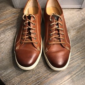 Sperry gold cup size 8